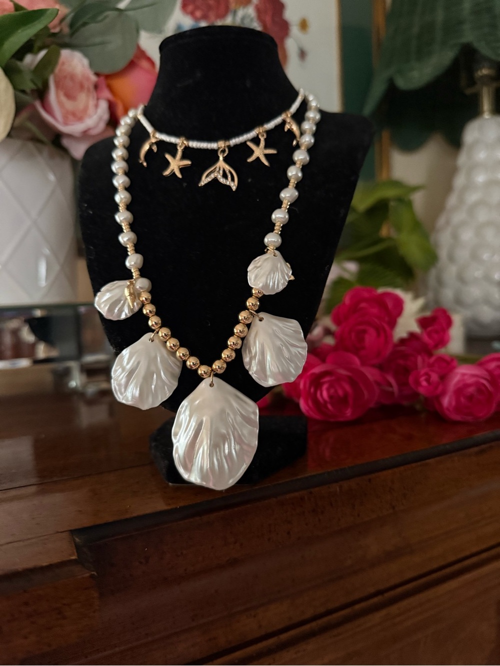 Fun beachy Pearl Shell Pendant Statement Necklace - Gold Accents